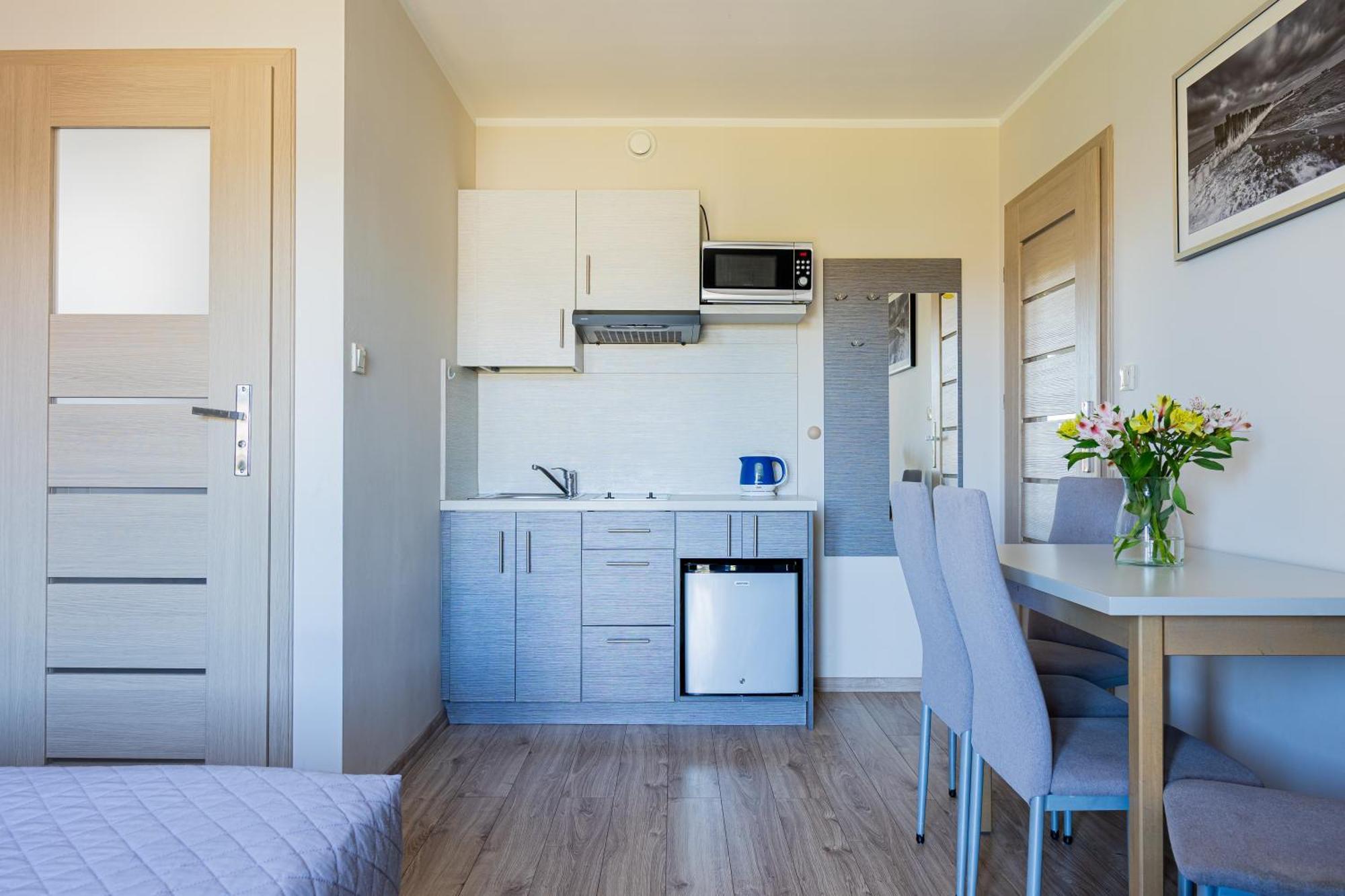 Barka - Apartamenty Premium Oraz Pokoje Blisko Plazy Karwia Exterior foto
